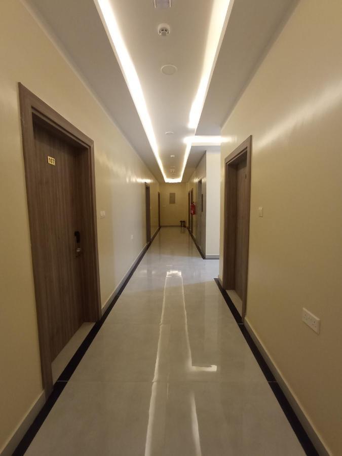 Duqum Plaza